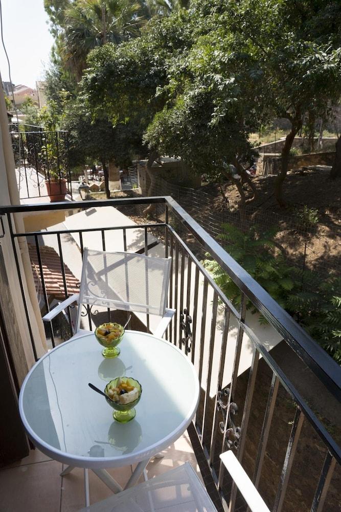 Elia Portou Rooms Chania  Exteriör bild